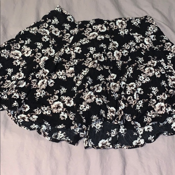 Summery Floral Skirt - Picture 4 of 4